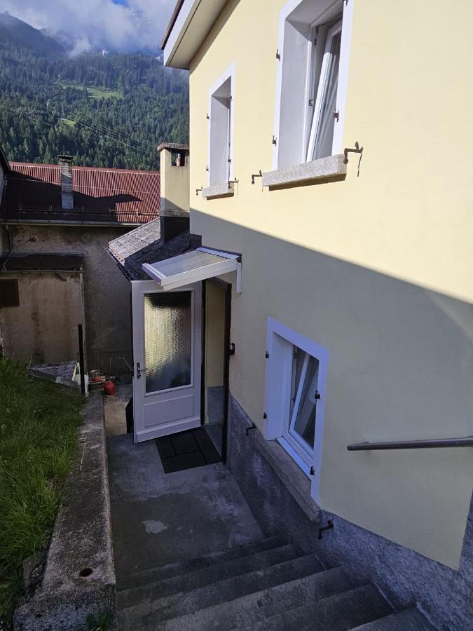 Apartamento Airolo With Private Parking Exterior foto